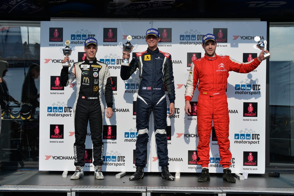 Sæsonens sidste podie - Marcus Påverud vinder foran Jacob Mathiassen og Emrik Smedberg
(Foto: Morten Kimer, DS3 Cup)
